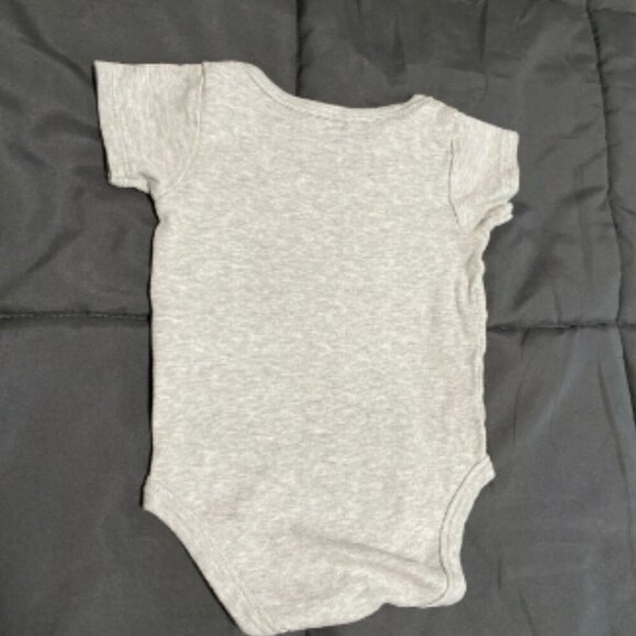 Auntie's Bestie Onesie - Picture 2 of 4